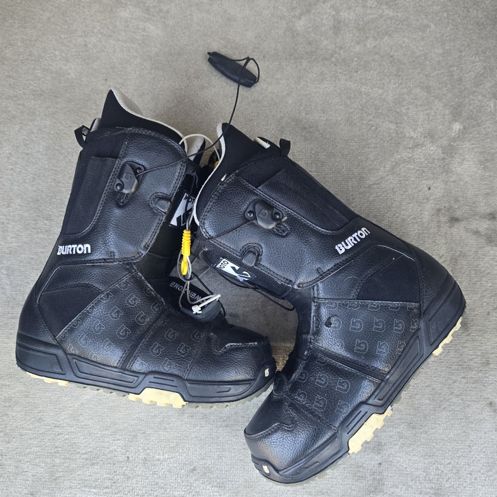 Burton Black Moto Snowboard Boots Size 7